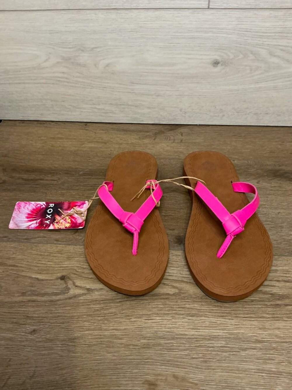 Roxy Luv Me Knot Women’s Flip Flop Sandals Platform Casual Size 6 NWT - Picture 1 of 5